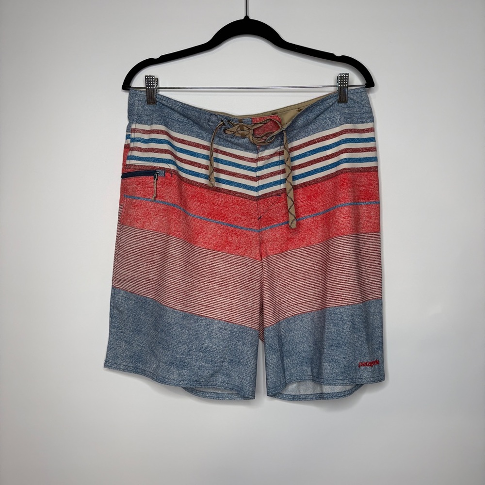 Patagonia 9" Board Shorts Men’s Size 34 Red-Orange Blue Cream Stripe